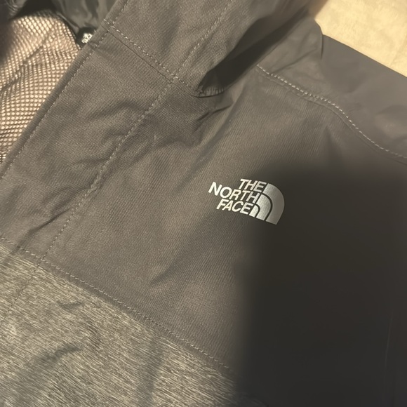 Light jacket/shell - perfect condition! - Picture 4 of 4